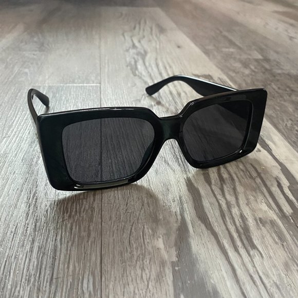 Pieces Vintage Accessories - 1990’s Hip Hop Diva / 2021 Celeb Fav Retro Rectangle Frames